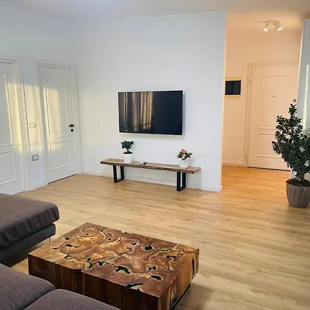 Apartment Glaunkel Penthouse Tirana